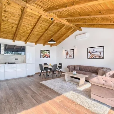 בית נופש Ferienhaus Mit Privatpool Fur 8 Personen Ca 140 Qm In Jezera, Dalmatien Norddalmatien