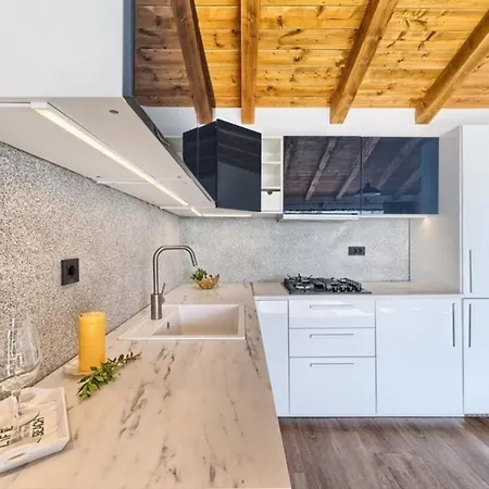 בית נופש Ferienhaus Mit Privatpool Fur 8 Personen Ca 140 Qm In Jezera, Dalmatien Norddalmatien יזרה