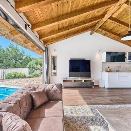 Ferienhaus Mit Privatpool Fur 8 Personen Ca 140 Qm In Jezera, Dalmatien Norddalmatien * יזרה